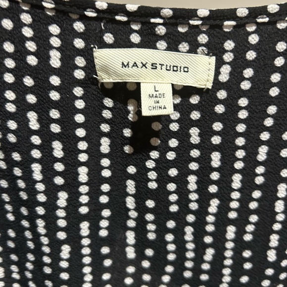 Max Studio Feminine Flirty Wrap Dress - Picture 3 of 6